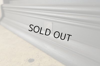 画像16: アンティーク 黒く塗られた スライド扉のガラス本箱