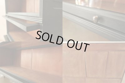 画像14: アンティーク 黒く塗られた スライド扉のガラス本箱