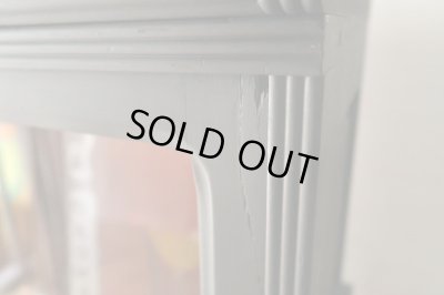 画像12: アンティーク 黒く塗られた スライド扉のガラス本箱