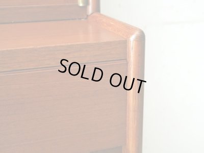 画像8: ヴィンテージ チーク材 キャビネット 　食器棚 北欧デザイン