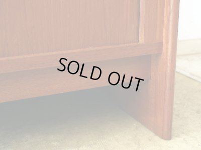 画像9: ヴィンテージ チーク材 キャビネット 　食器棚 北欧デザイン