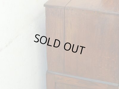 画像20: アンティーク 引き出し10杯 楢材の収納棚