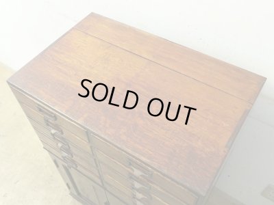 画像14: アンティーク 引き出し10杯 楢材の収納棚