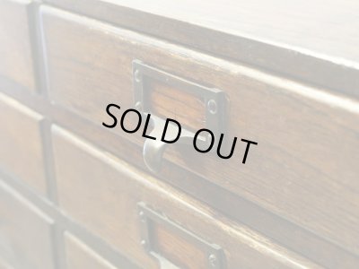 画像10: アンティーク 引き出し10杯 楢材の収納棚