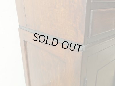 画像15: アンティーク 引き出し10杯 楢材の収納棚