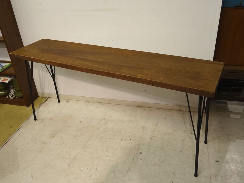 古い鉄脚の横長一枚板テーブル 陳列台 アイアンレッグ - トランジットライフ