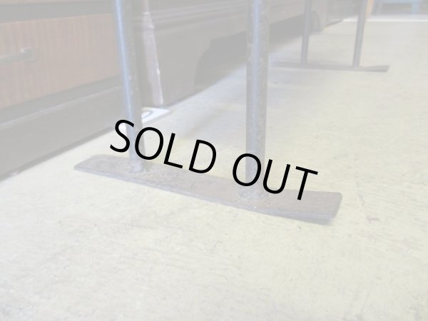 画像8: アイアンとタイルのシェルフ