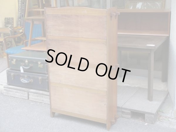 画像3: ラワン材ガラス棚 キャビネット 楔本棚