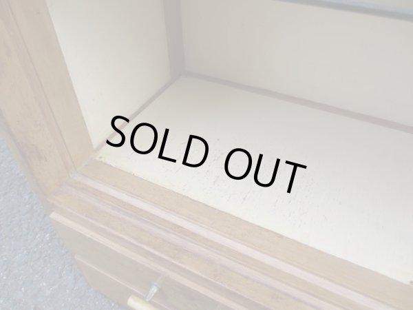 画像16: 昭和レトロ ガラス戸棚 飾り棚