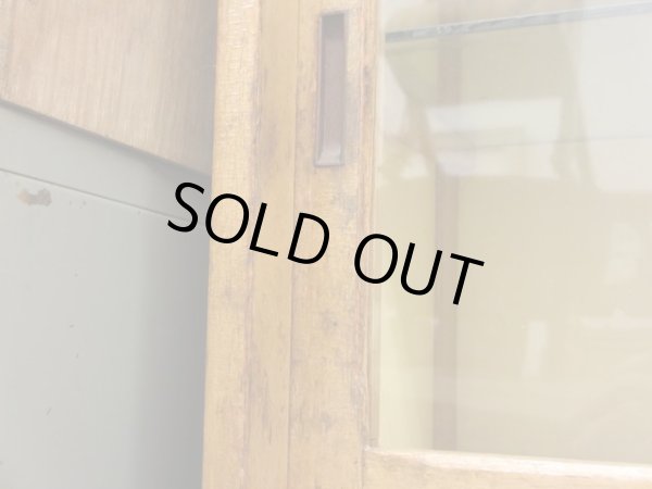 画像18: 昭和レトロ ガラス戸棚 飾り棚