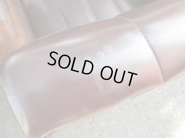 画像9: レトロな一人掛けソファ 茶 (1)