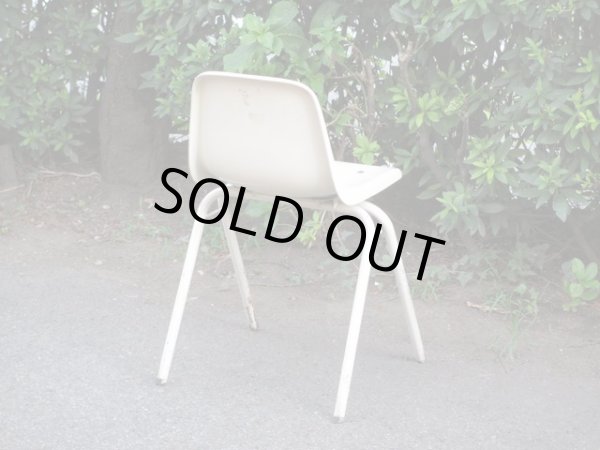 画像3: コトブキ スタッキングチェア 白脚