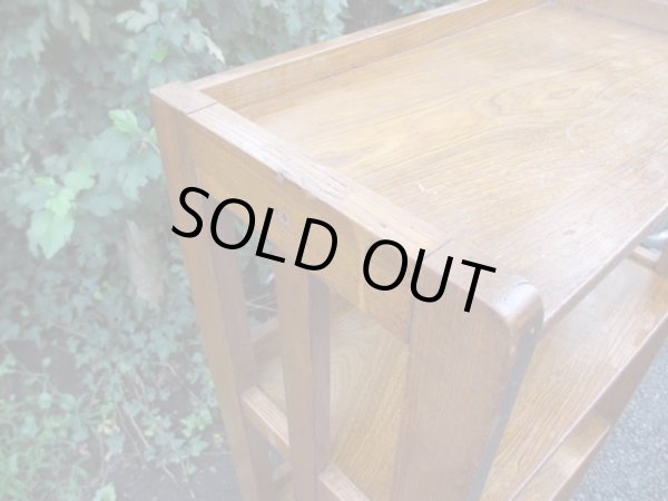 画像9: 木味良い引出し付の本棚