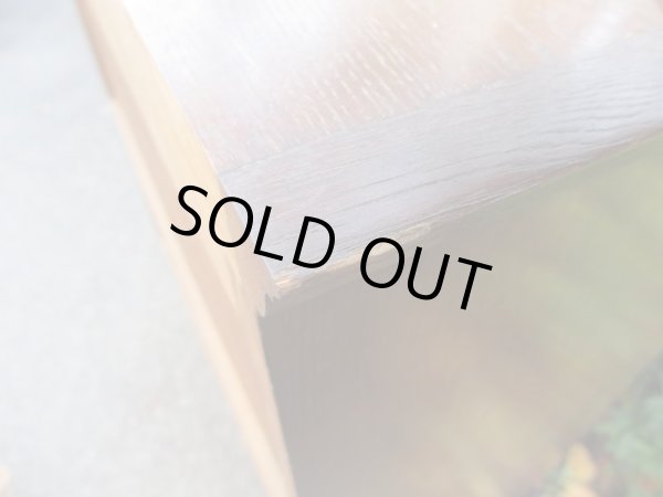 画像11: キツツキマーク 飛騨産業 ガラスキャビネット 本箱