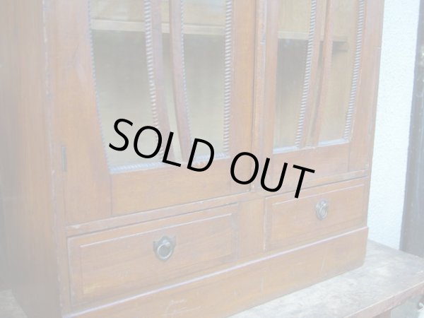 画像8: アンティーク ガラス戸の本箱 キャビネット 収納棚