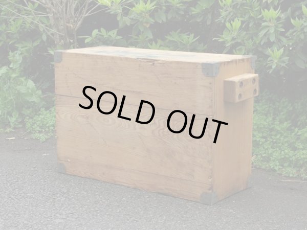 画像4: 古い木製の棚 木箱