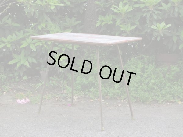 画像3: カラフルに絵の具がのった天板のサイドテーブル(2)