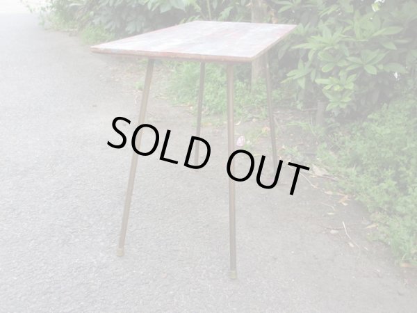 画像2: カラフルに絵の具がのった天板のサイドテーブル(2)