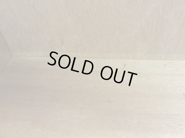 画像12: ヴィンテージ ラワン無垢材のガラス戸棚(1)