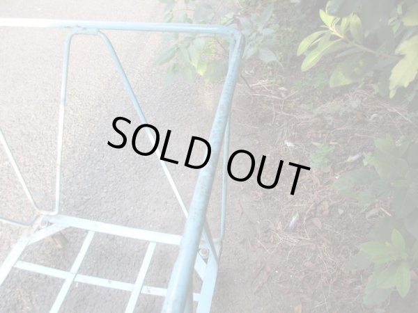 画像5: 古いアイアン製のカゴ キャスター付