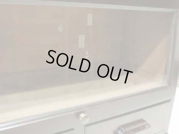 画像16: アンティーク スライド扉のガラス本箱 シャツケース キャビネット 楢材