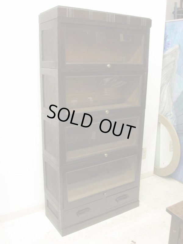 画像2: アンティーク スライド扉のガラス本箱 シャツケース キャビネット 楢材