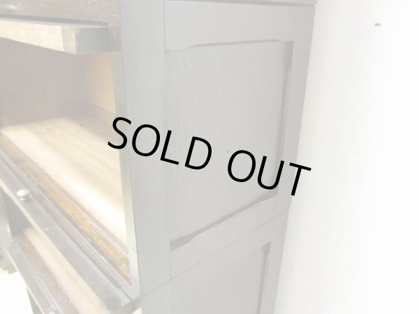 画像10: アンティーク スライド扉のガラス本箱 シャツケース キャビネット 楢材