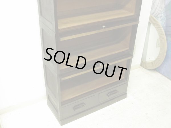 画像4: アンティーク スライド扉のガラス本箱 シャツケース キャビネット 楢材