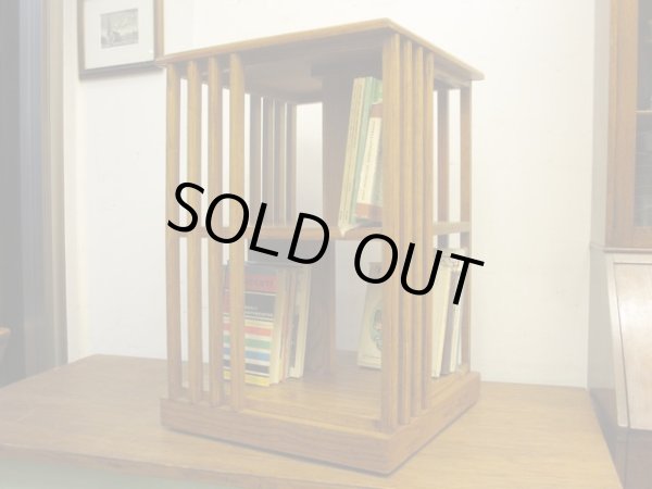 画像7: 古いオーク材の回転式ブックシェルフ 本棚本立て