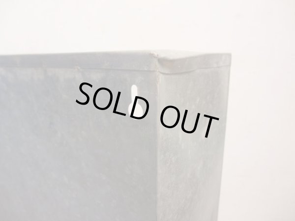 画像10: 古いブリキのマス目棚 スパイスラック