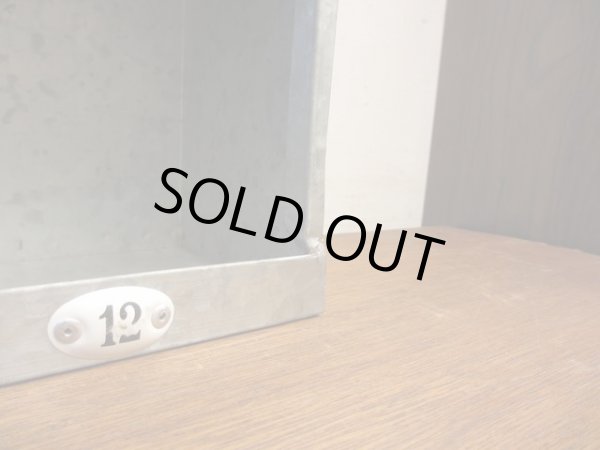 画像8: 古いブリキのマス目棚 スパイスラック