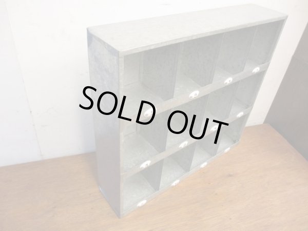 画像3: 古いブリキのマス目棚 スパイスラック