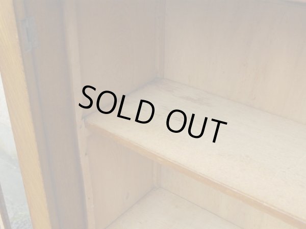 画像12: アンティーク 縦格子ガラス戸の本箱 収納棚