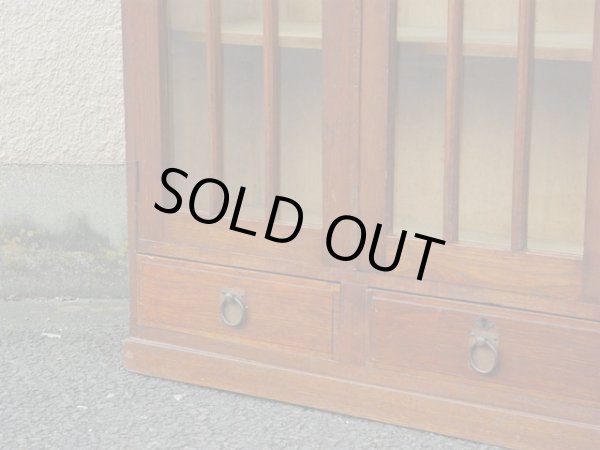 画像15: アンティーク 縦格子ガラス戸の本箱 収納棚