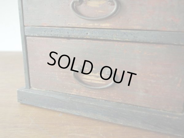 画像10: アンティーク 小ぶりな6杯引出し箪笥 時代家具