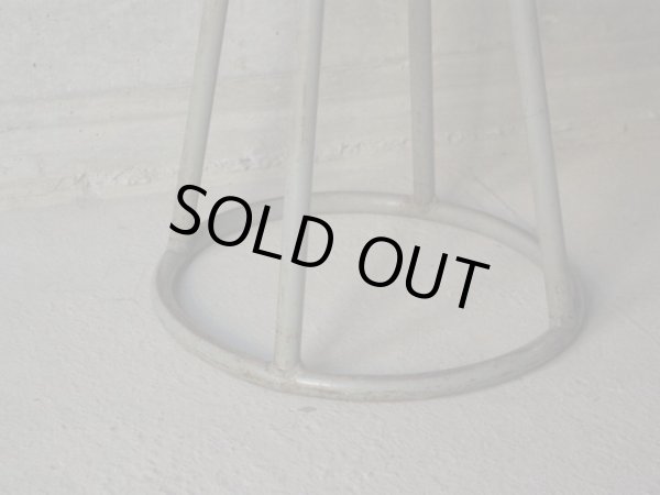 画像4: ヴィンテージ 古い鉄脚のスツール 丸椅子