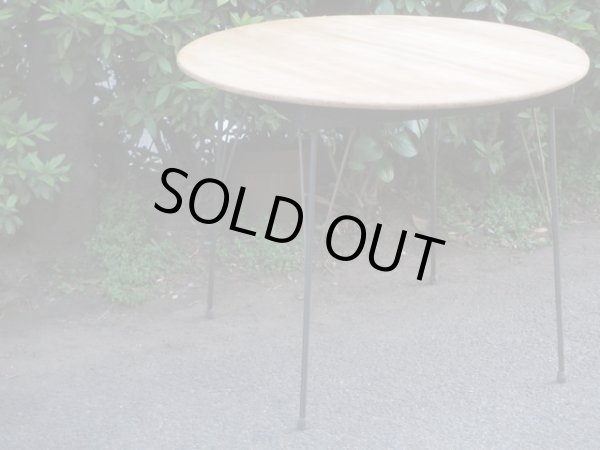 画像3: 明るい木味の鉄脚ラウンドテーブル