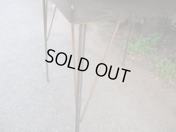 画像7: 明るい木味の鉄脚ラウンドテーブル