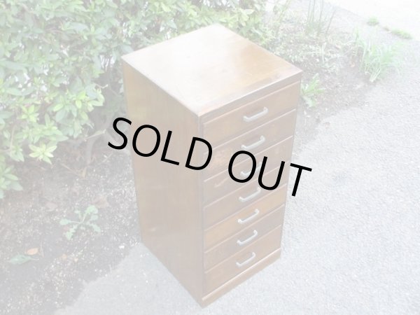 画像4: アンティーク 深い木味の7杯引出し ドロワー A4