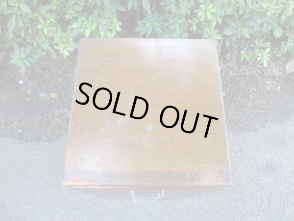 画像8: アンティーク 深い木味の7杯引出し ドロワー A4