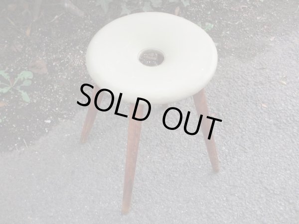 画像2: アンティーク　くすんだカーキ色のリングスツール 丸椅子