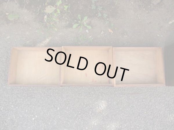 画像10: アンティーク 深い木味の3杯小引出し A4