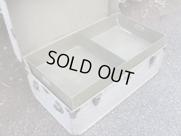 画像12: アンティーク ジュラルミン製トランク