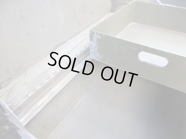 画像17: アンティーク ジュラルミン製トランク