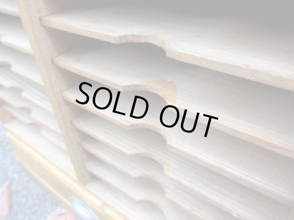 画像13: アンティーク 木味良い レターケース カルテ書類棚