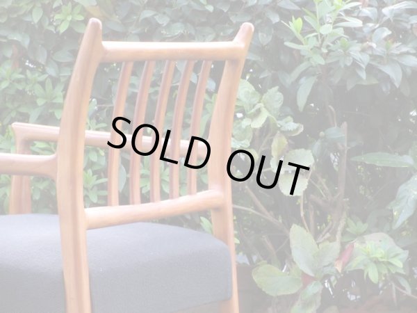 画像7: ヴィンテージ デンマーク製 チーク材のアームチェア 黒 (2)