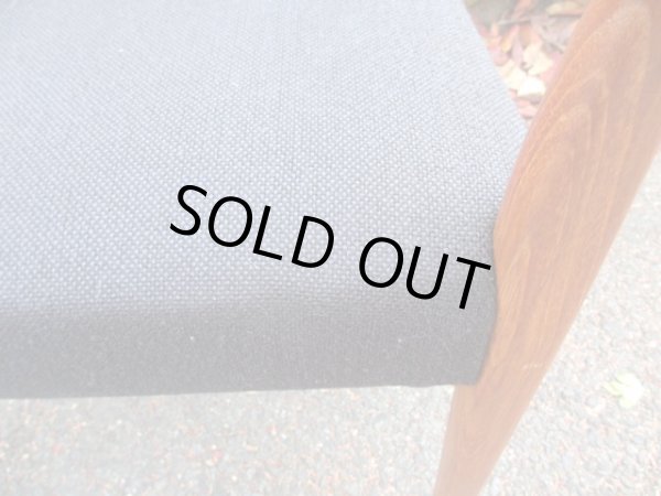 画像13: ヴィンテージ デンマーク製 チーク材のアームチェア 黒 (1)