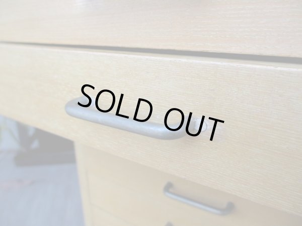 画像11: ヴィンテージ 明るい木味の7杯小引出し A4