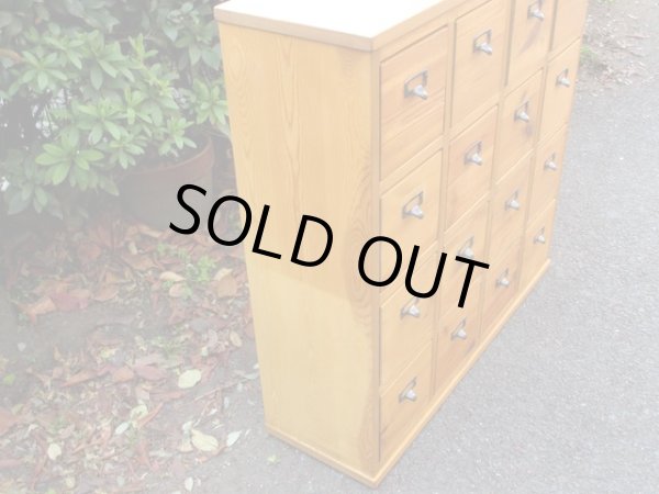 画像7: パイン無垢材の16杯引出し ドロワー チェスト