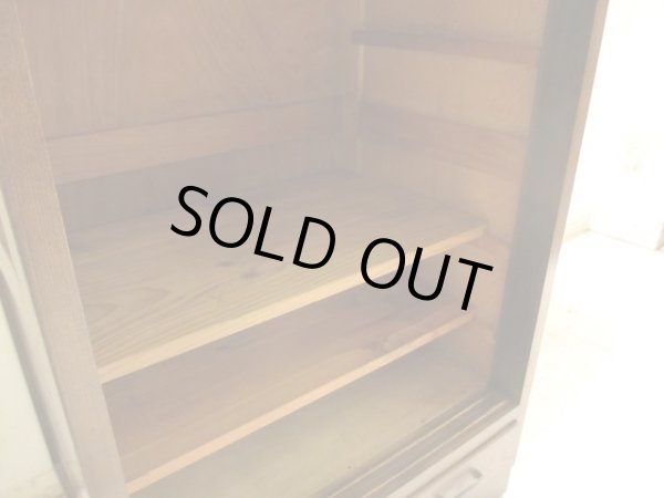 画像9: アンティーク ダイヤガラスのガラス戸棚 食器棚